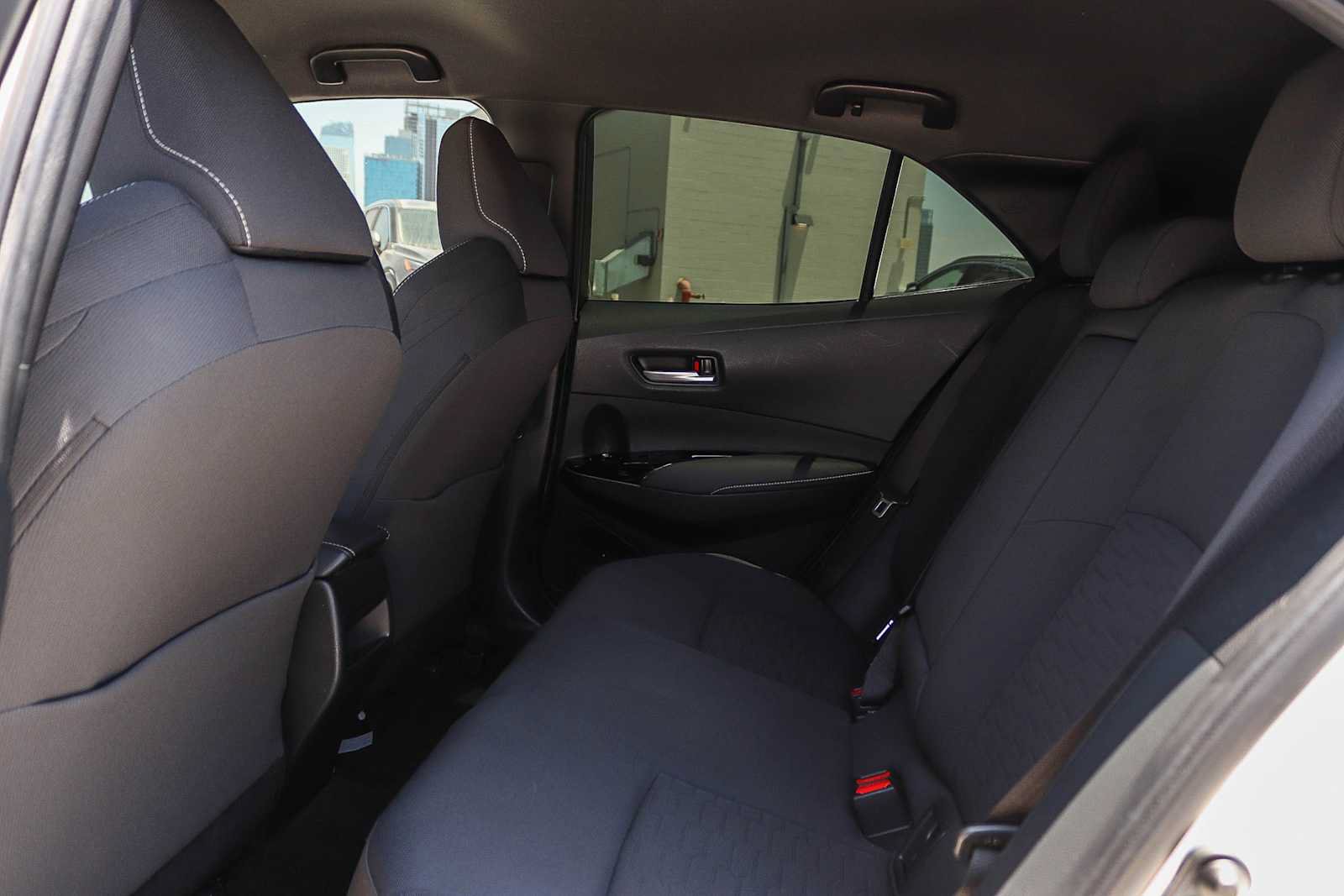 Used 2021 Toyota Corolla SE w/ Carpet Mat Package (TMS) FWD image 18