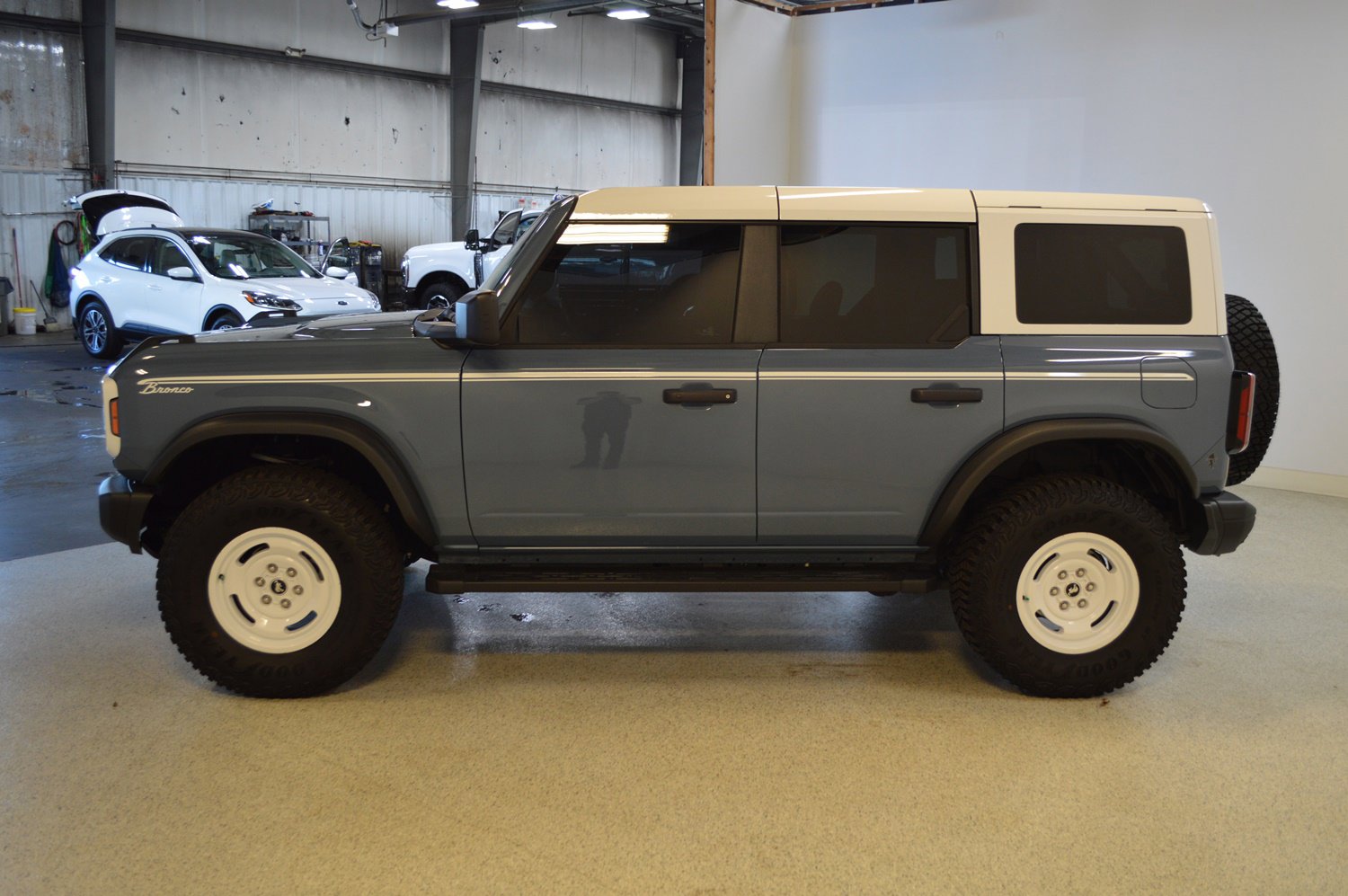 Used 2024 Ford Bronco Heritage Edition image 6