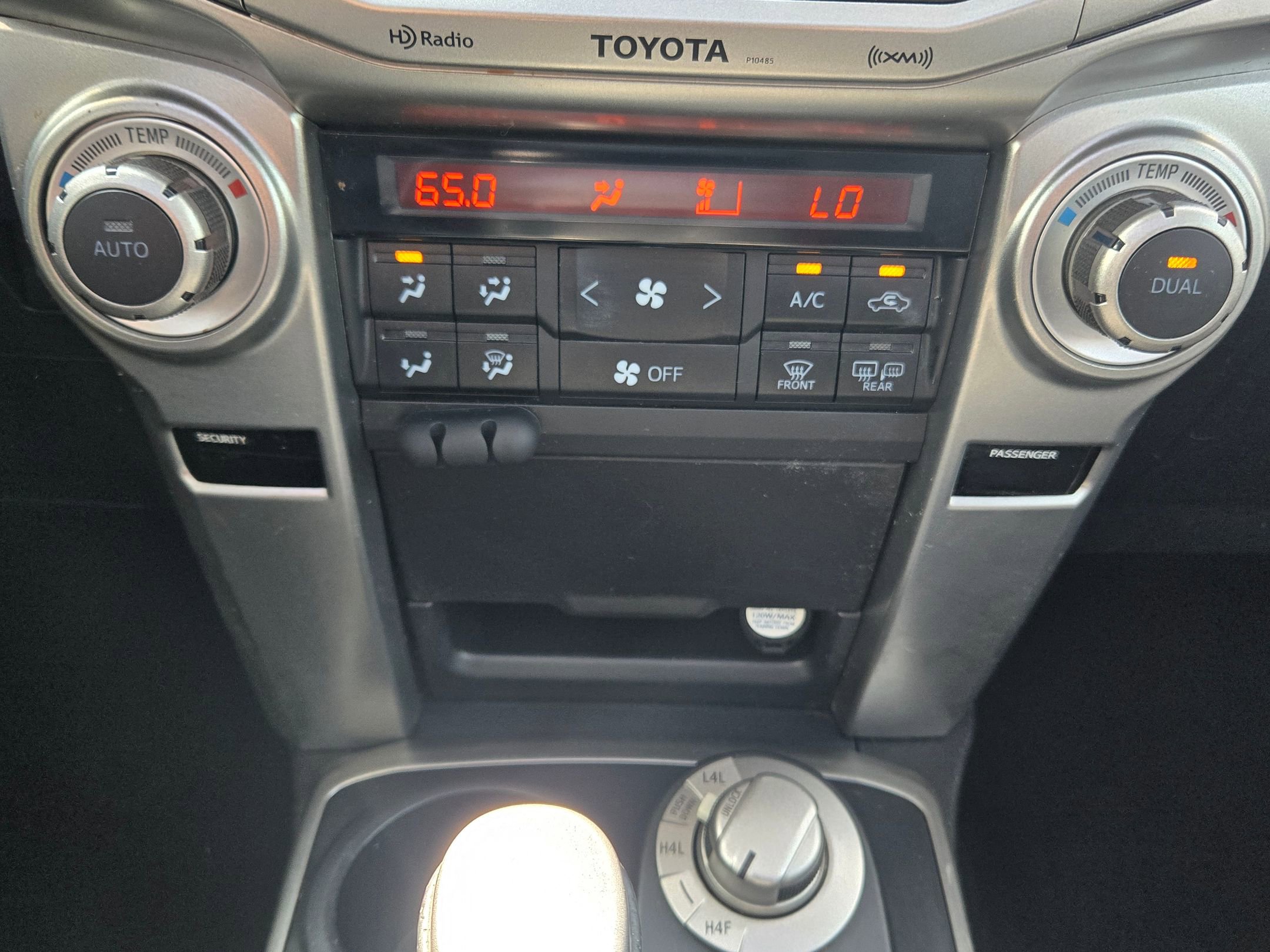 Used 2013 Toyota 4Runner Limited AWD/4WD image 30