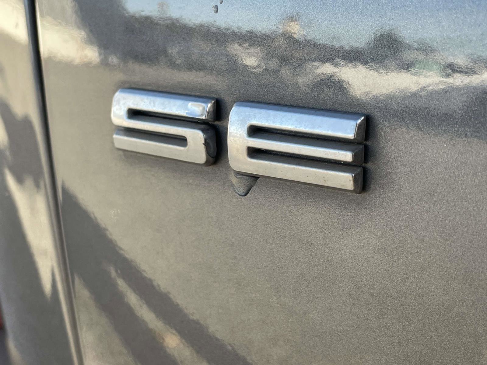 Used 2022 Ford Escape SE w/ SE Sport Appearance Package image 25