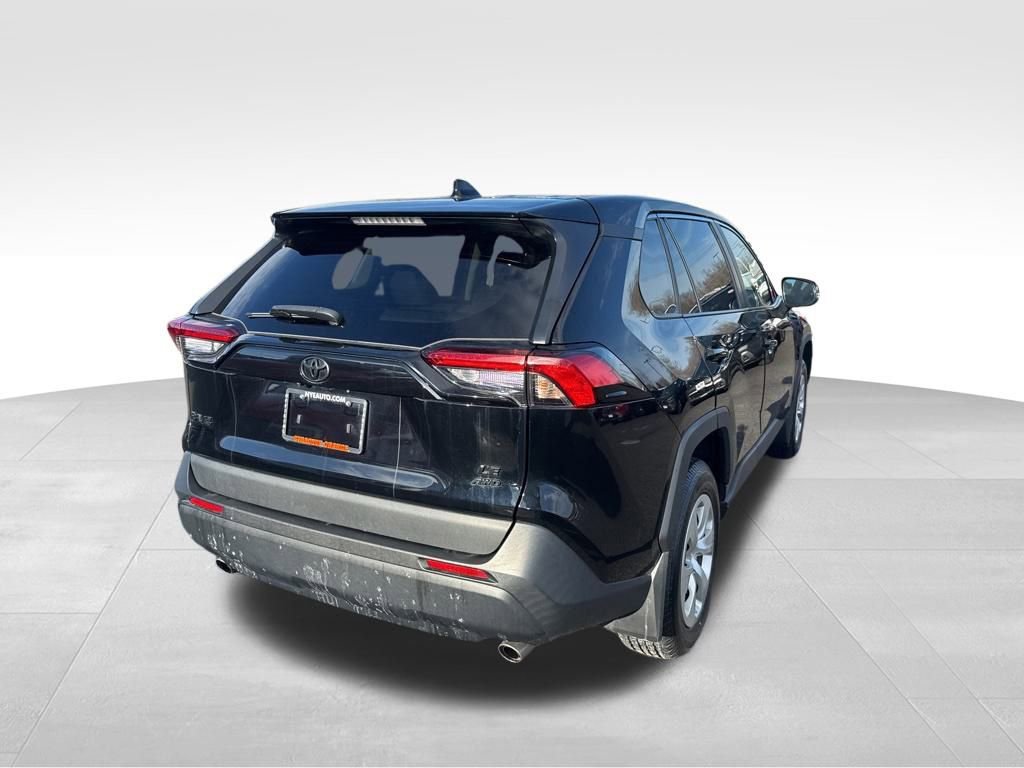 Used 2023 Toyota RAV4 LE image 5