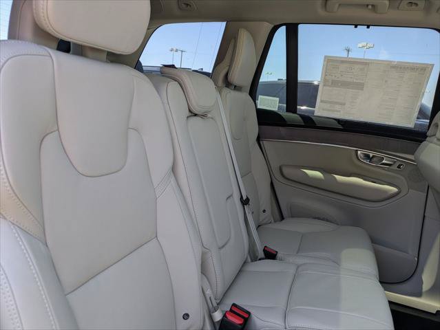 New 2026 Volvo XC90 T8 Ultra w/ Protection Package AWD/4WD image 13