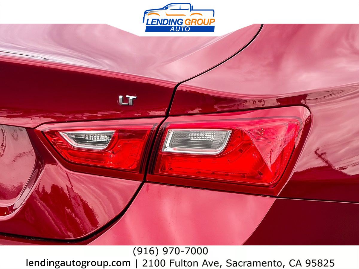 Used 2017 Chevrolet Malibu LT FWD image 8