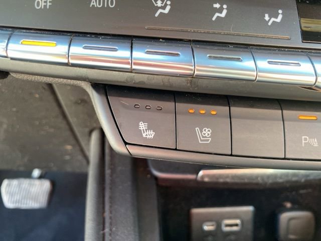 Used 2019 Cadillac XT4 Premium Luxury AWD/4WD image 28