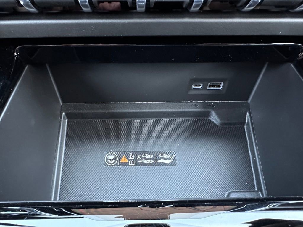 New 2026 GMC Yukon XL Elevation w/ Elevation Premium Package AWD/4WD image 32