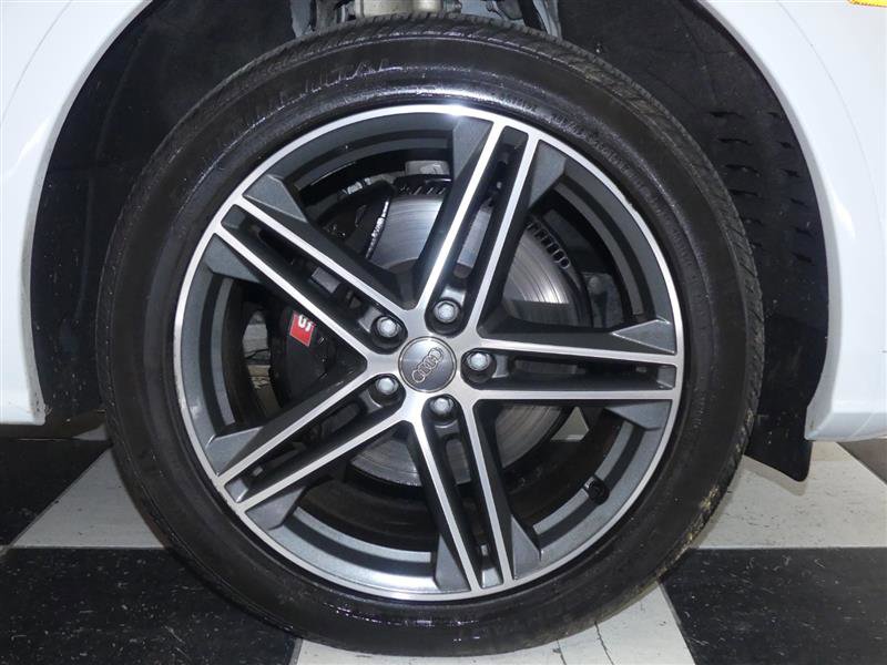 Used 2020 Audi SQ5 Premium Plus image 32