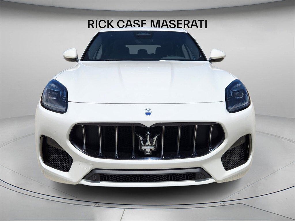 New 2025 Maserati Grecale GT image 3
