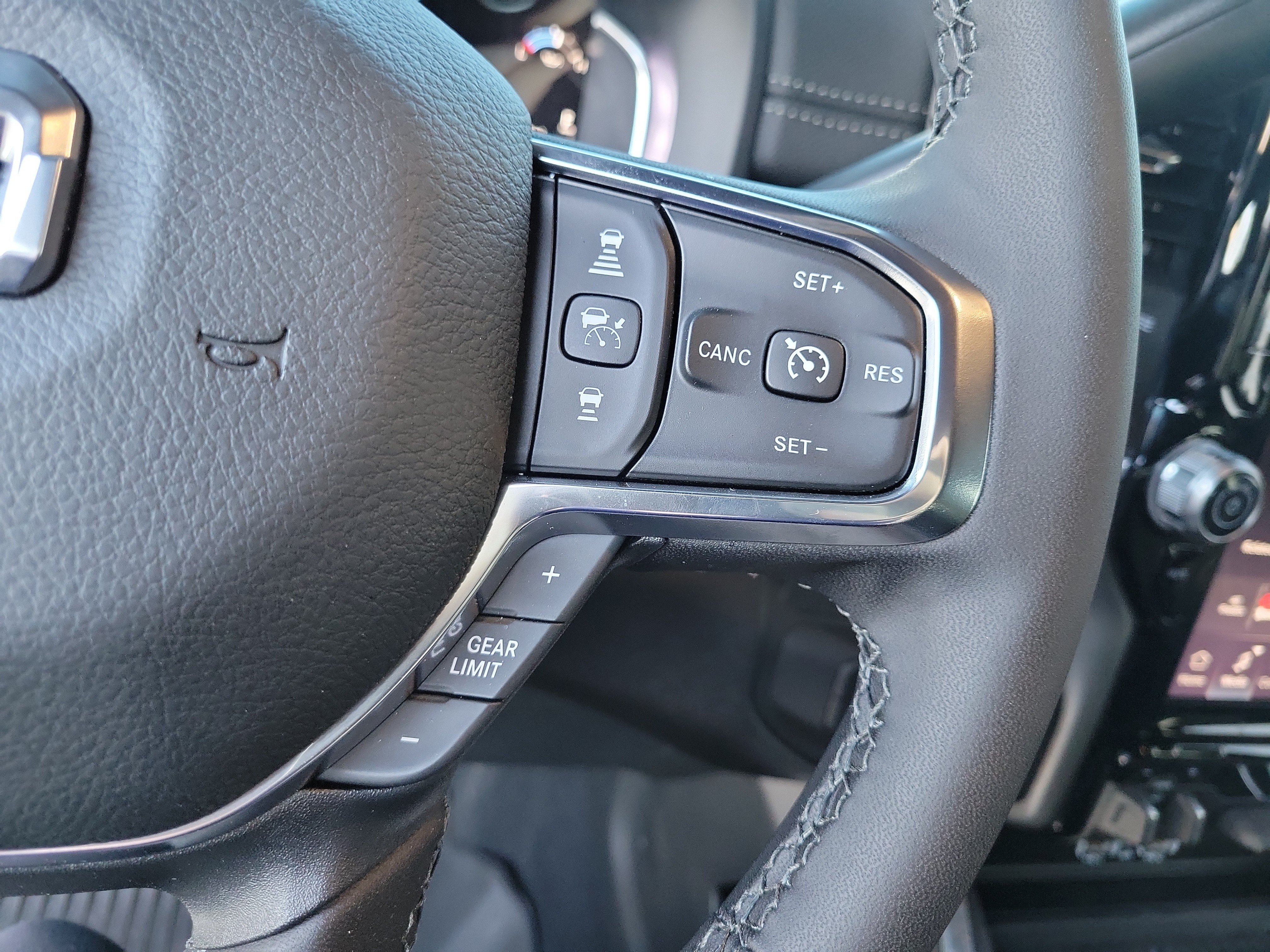 Used 2025 RAM 2500 Laramie w/ Night Edition AWD/4WD image 24