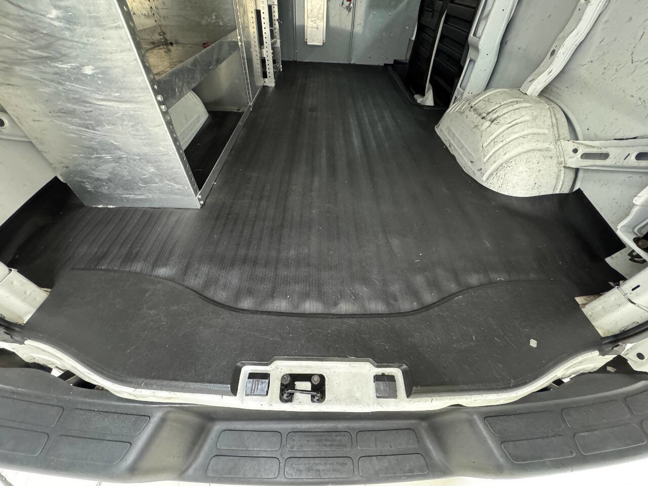 Used 2013 Chevrolet Express 1500 image 30