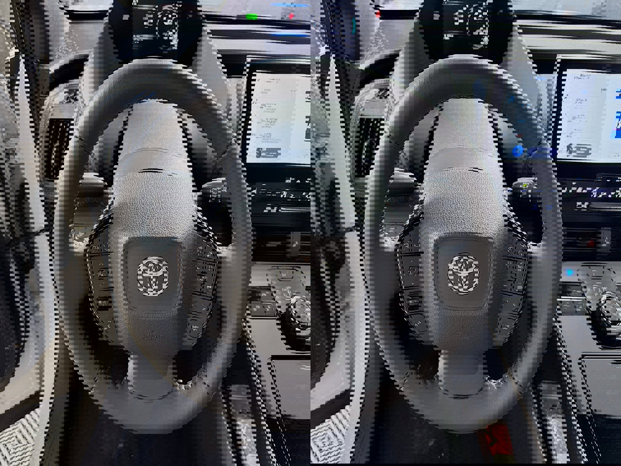 Used 2025 Toyota bZ4X FWD image 16