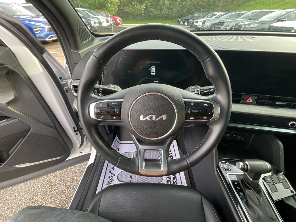 Used 2025 Kia Sportage X-Line w/ Premium Package AWD/4WD image 15