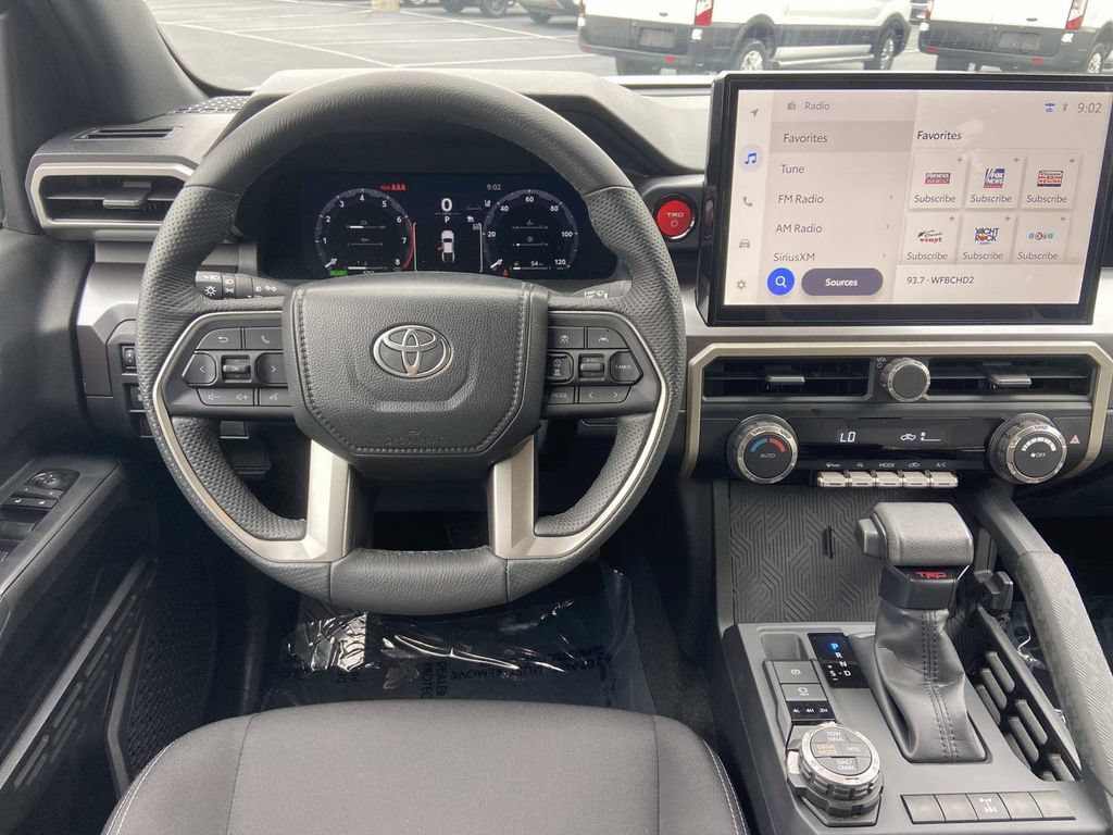 Used 2025 Toyota Tacoma TRD Off-Road AWD/4WD image 17