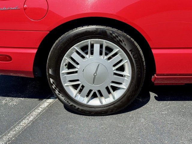 Used 2003 Ford Thunderbird image 32