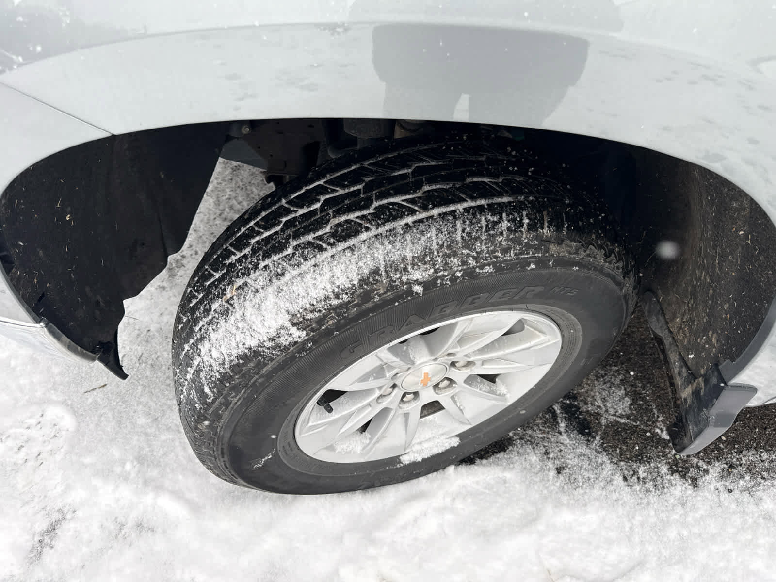 Used 2025 Chevrolet Silverado 1500 LT image 2