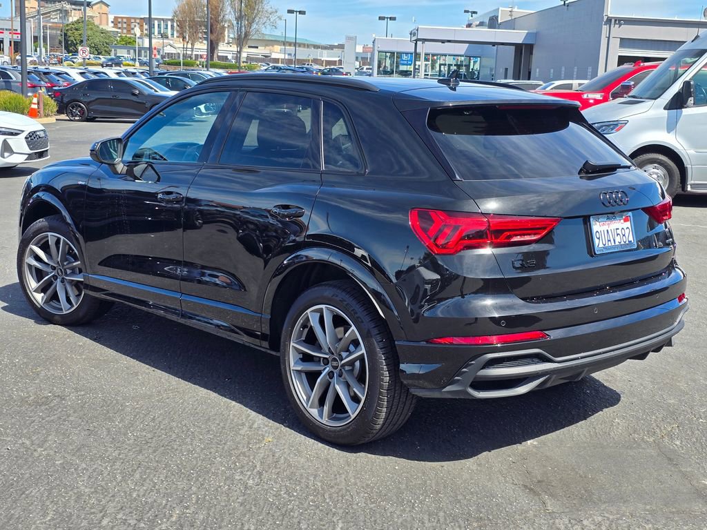 Used 2025 Audi Q3 2.0T Premium w/ Convenience Package image 3