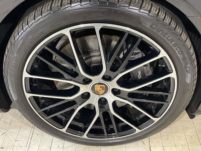 Certified 2023 Porsche Panamera 4 Platinum Edition image 16