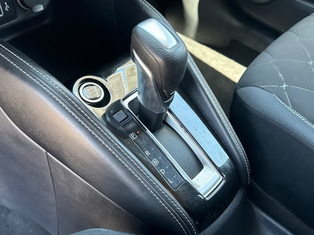Used 2018 Nissan Kicks SV FWD image 25