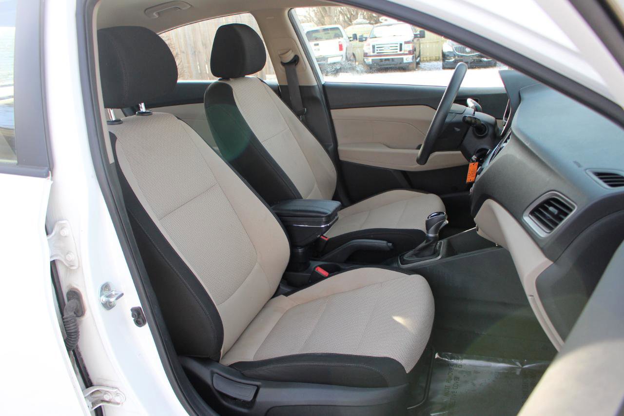 Used 2019 Hyundai Accent SE image 36