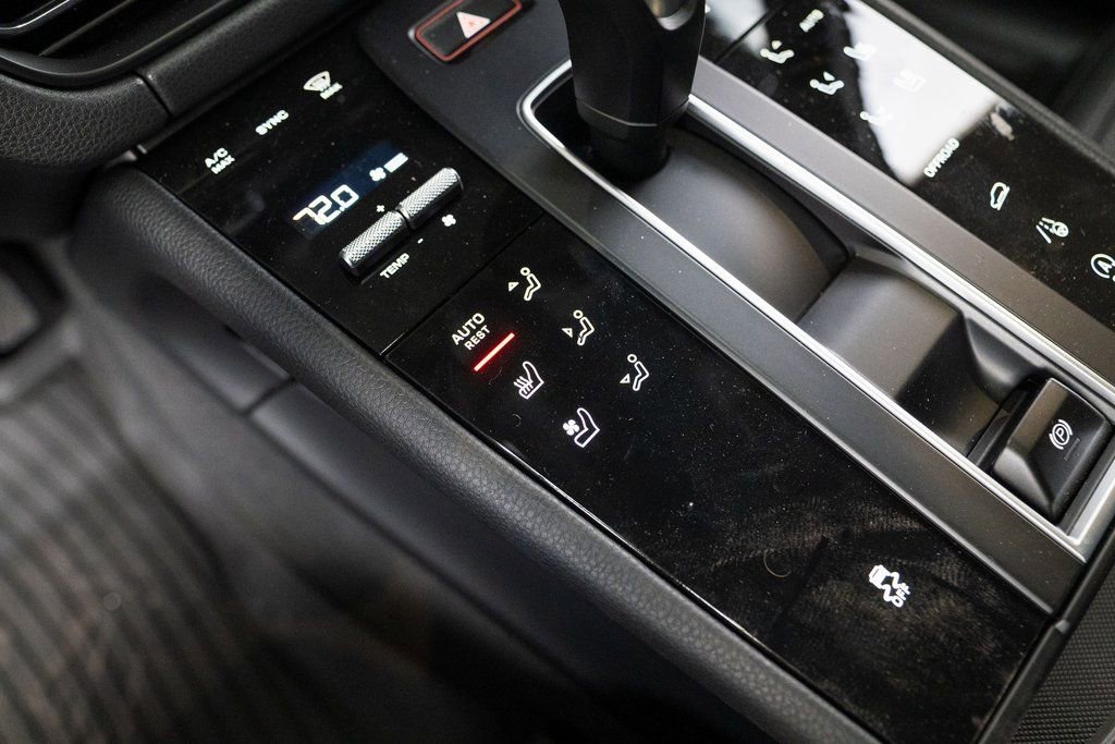 New 2026 Porsche Macan AWD/4WD image 24