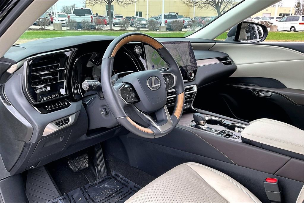 Used 2024 Lexus RX 350 Premium Plus w/ Convenience Package image 16