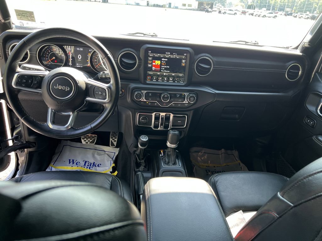 Used 2018 Jeep Wrangler Unlimited Sahara image 18