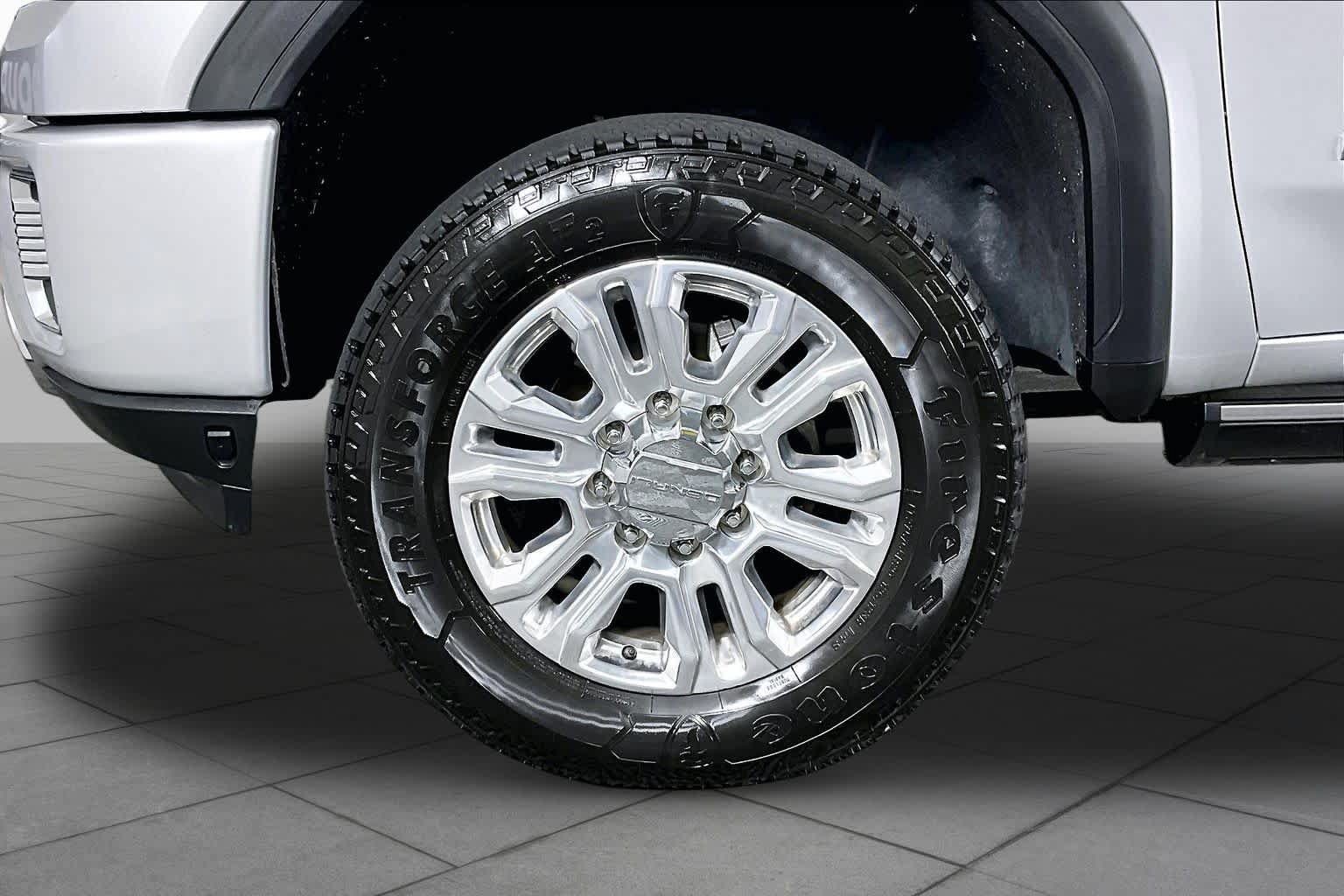 Used 2023 GMC Sierra 2500 Denali w/ Denali Ultimate Package AWD/4WD image 10
