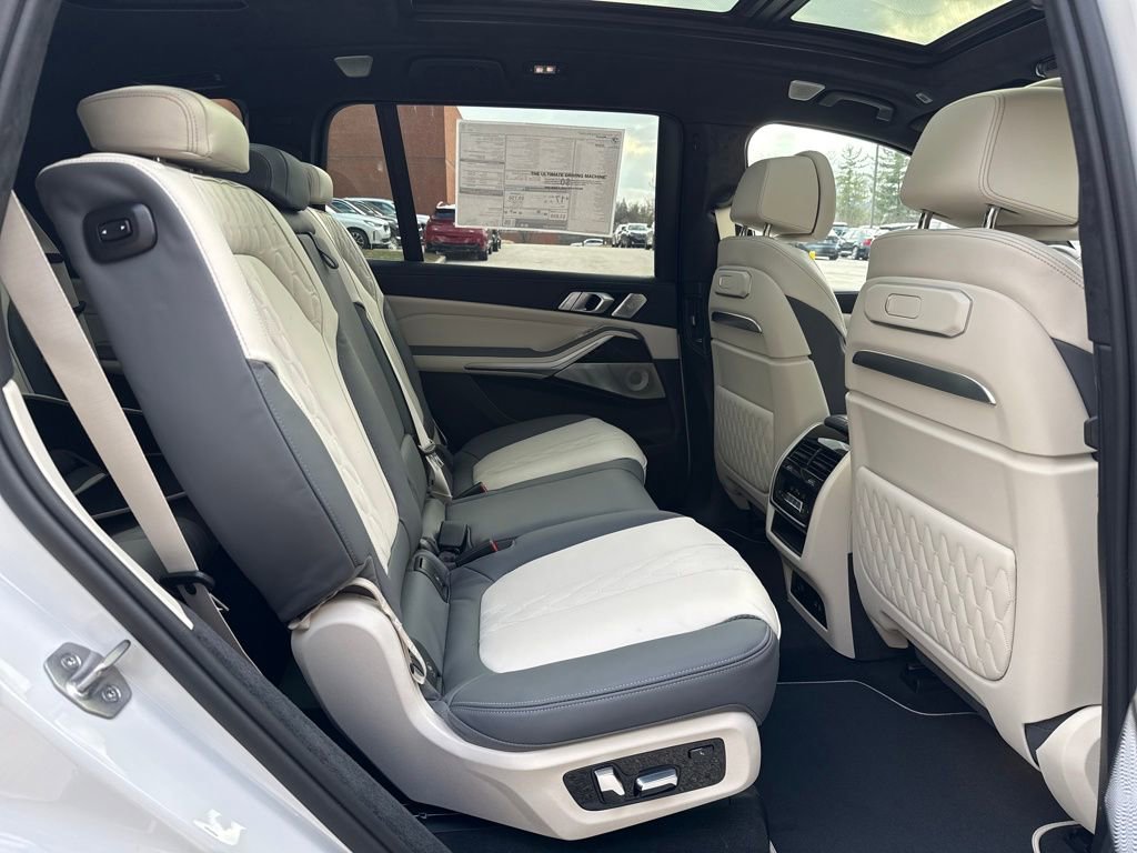 New 2026 BMW ALPINA XB7 ALPINA XB7 image 25