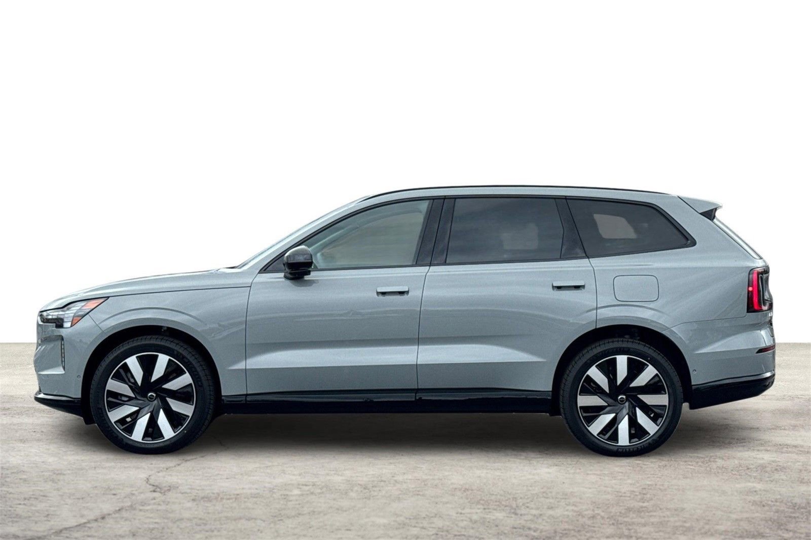 New 2025 Volvo EX90 Plus w/ Protection Package Premier image 5