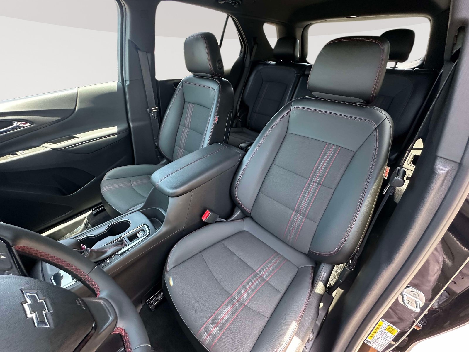Used 2023 Chevrolet Equinox RS w/ LPO, Floor Liner Package FWD image 22