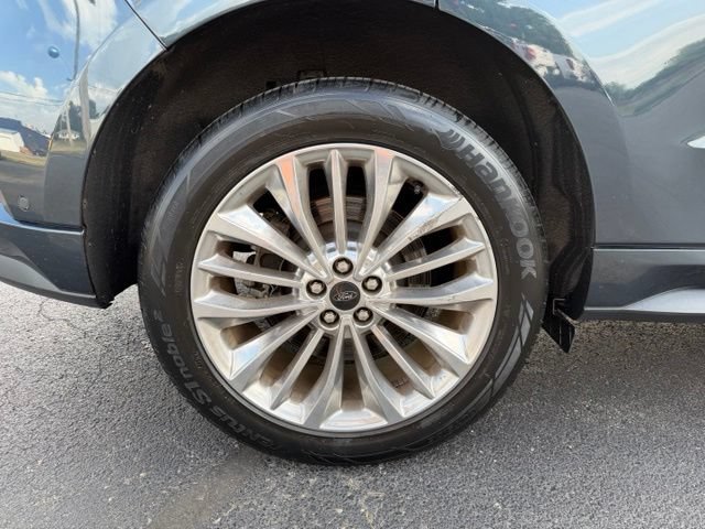 Used 2023 Ford Edge Titanium w/ Equipment Group 301A AWD/4WD image 22