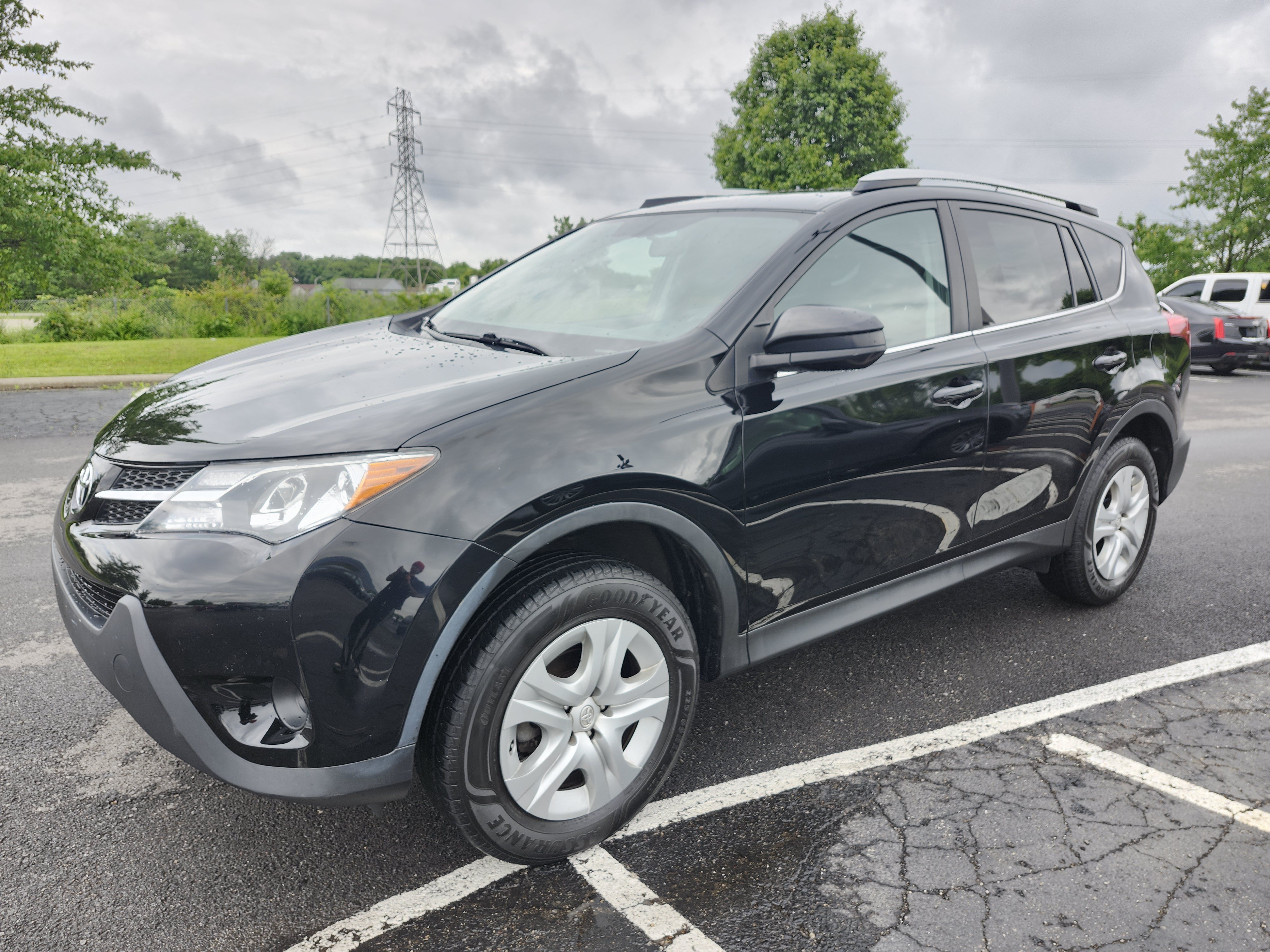 Used 2015 Toyota RAV4 LE FWD image 11