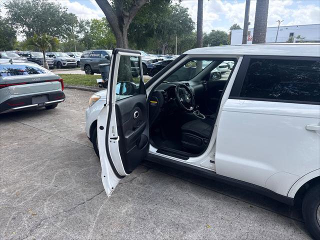Used 2014 Kia Soul + w/ Eco Package FWD image 14