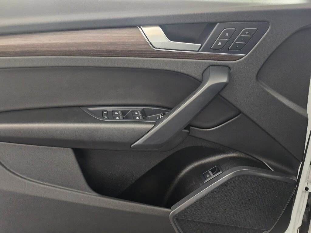 Used 2022 Audi Q5 2.0T Premium w/ Convenience Package image 36