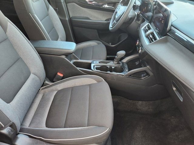 Used 2025 Chevrolet TrailBlazer LS w/ LS Convenience Package image 19