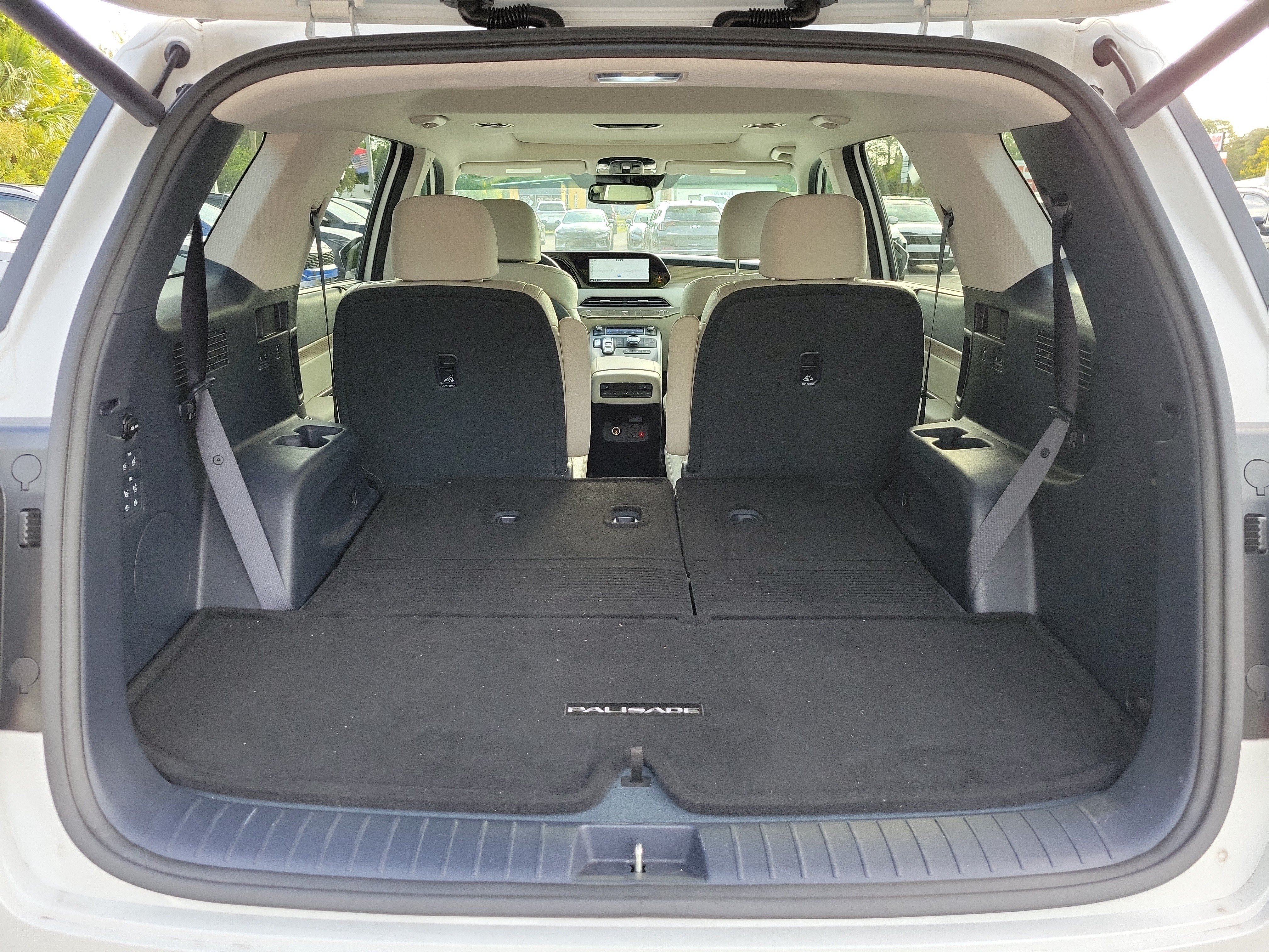 Used 2021 Hyundai Palisade SEL w/ Premium Package FWD image 14