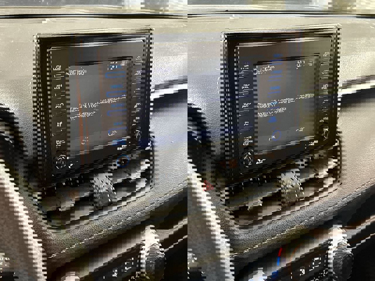 Used 2021 Toyota RAV4 LE image 16