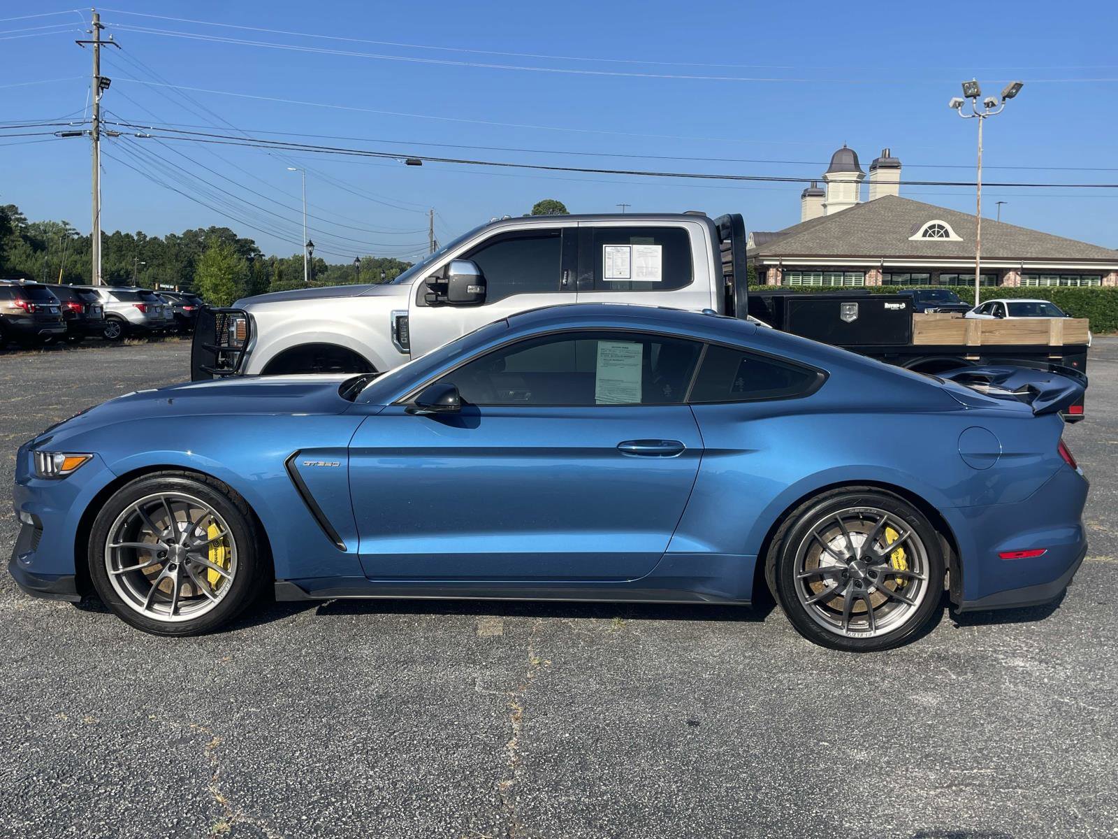 Used 2019 Ford Mustang Shelby GT350 w/ Technology Package image 2