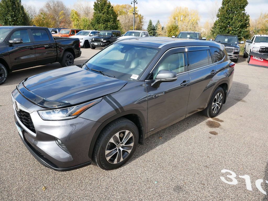 Used 2020 Toyota Highlander XLE image 13