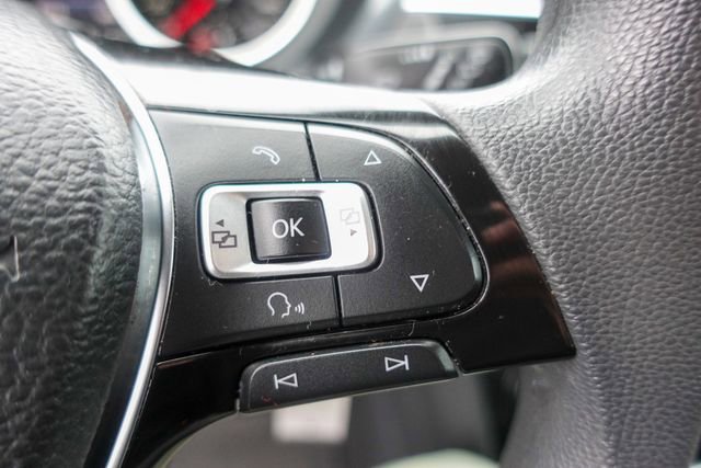 Used 2018 Volkswagen Tiguan S image 14