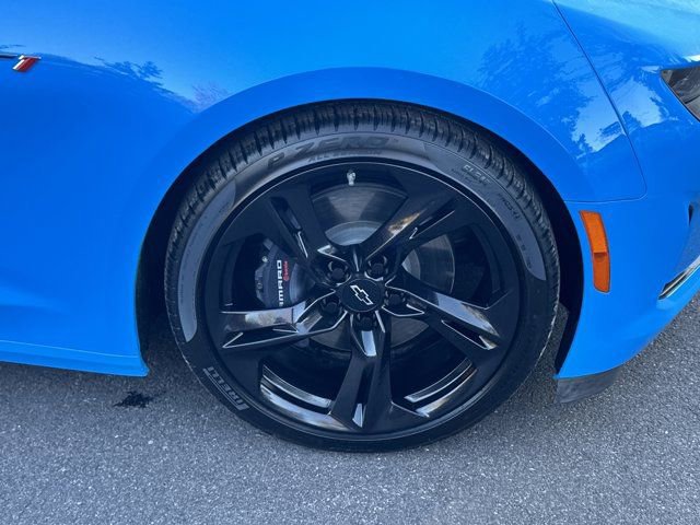 Used 2022 Chevrolet Camaro LT w/ RS Package image 14