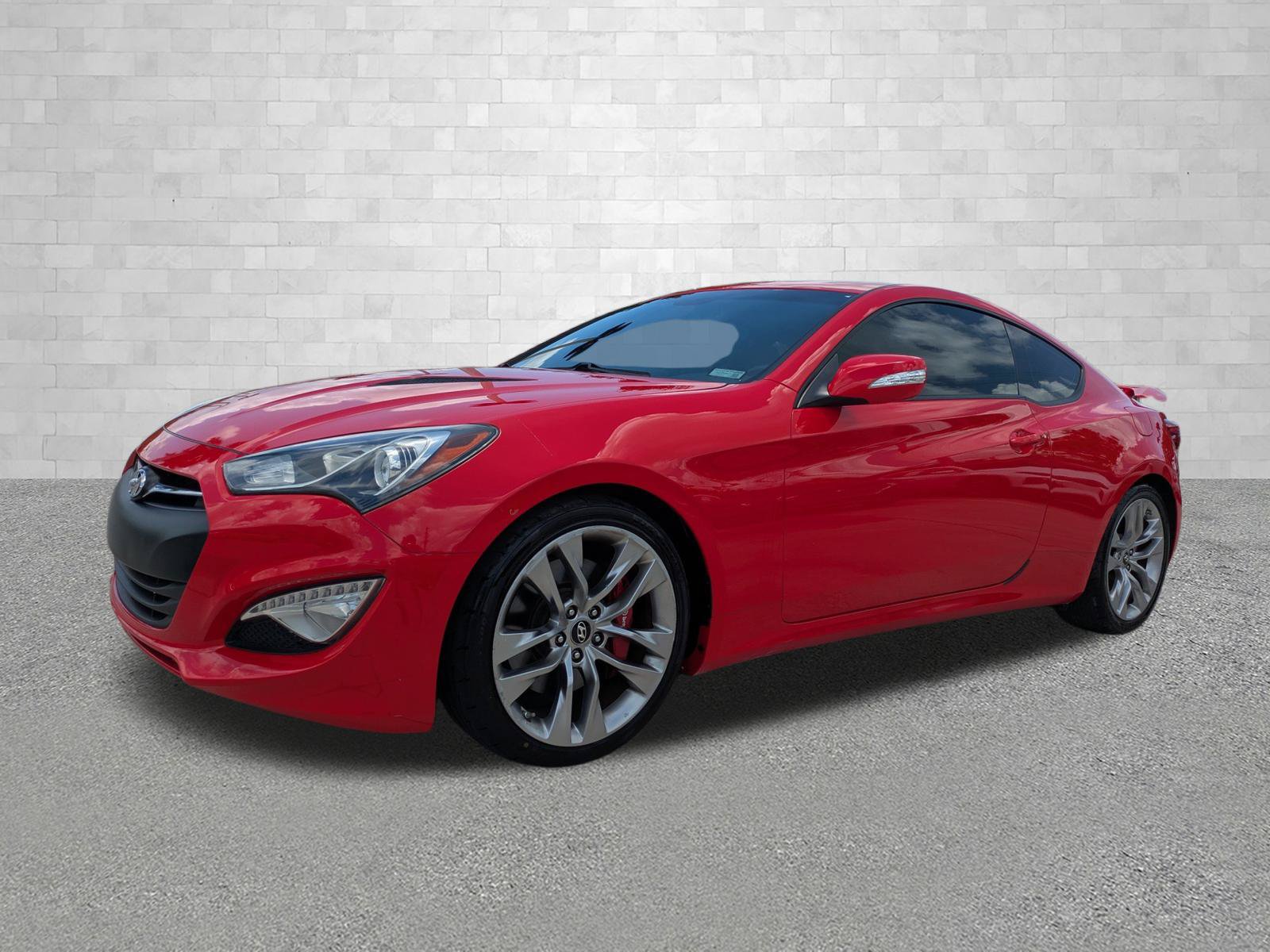 Used 2015 Hyundai Genesis 3.8 RWD image 5