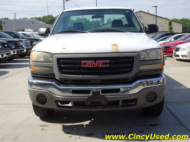 Used 2005 GMC Sierra 2500 W/T w/ Snow Plow Prep Package AWD/4WD image 2