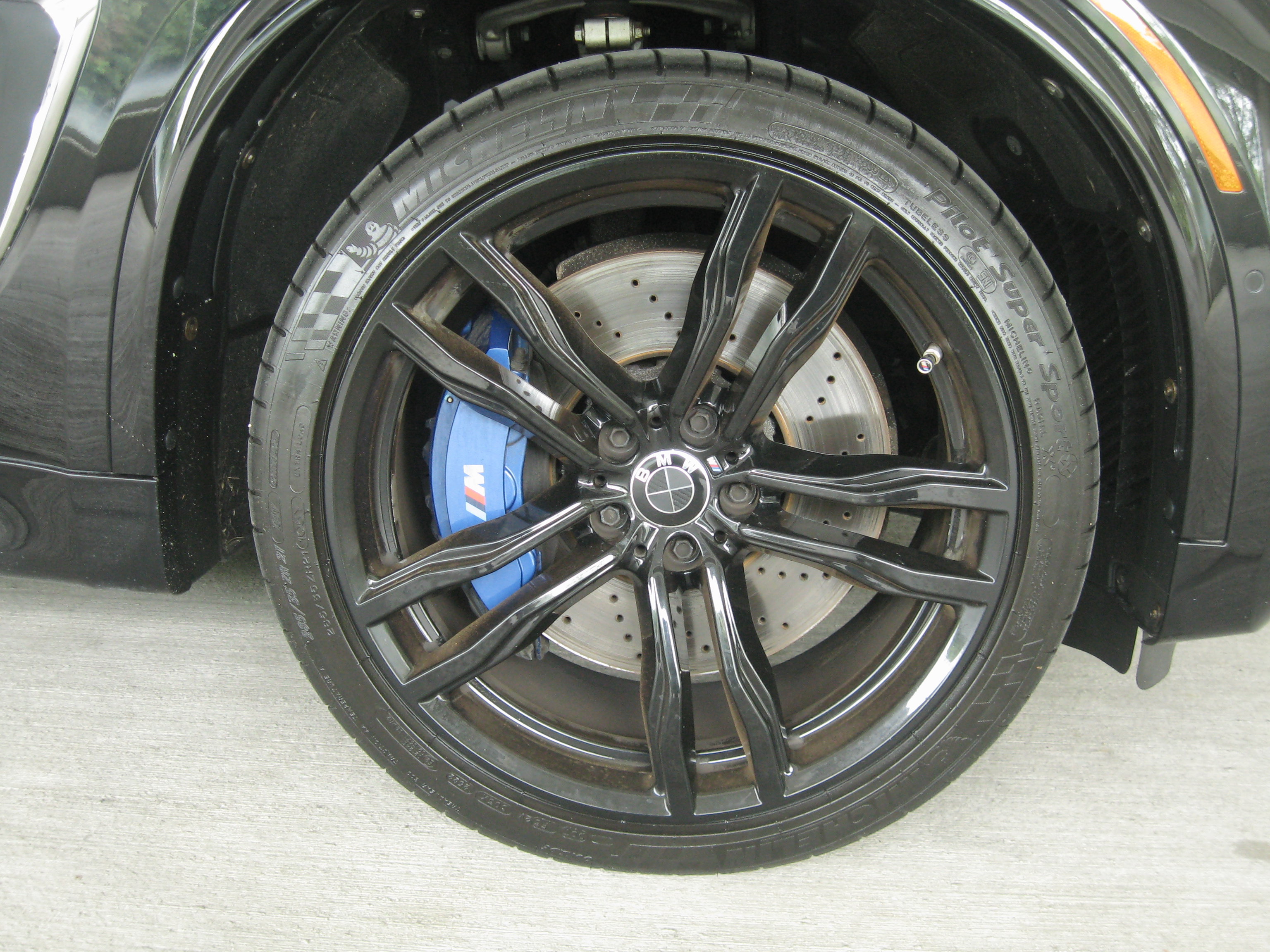 Used 2018 BMW X5 M AWD/4WD image 30