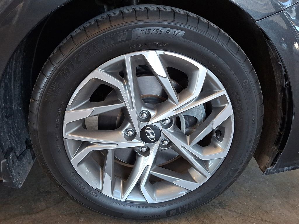 Used 2022 Hyundai Sonata SEL w/ Winter Weather Package FWD image 10