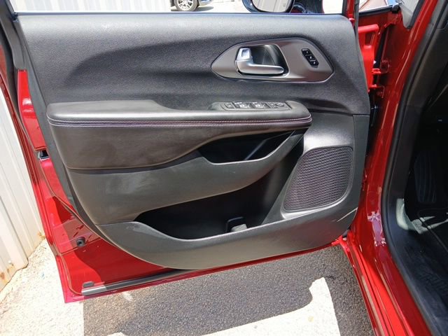 New 2027 Chrysler Pacifica Limited FWD image 50
