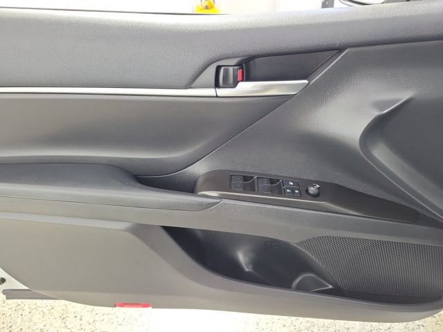 Used 2022 Toyota Camry SE FWD image 21