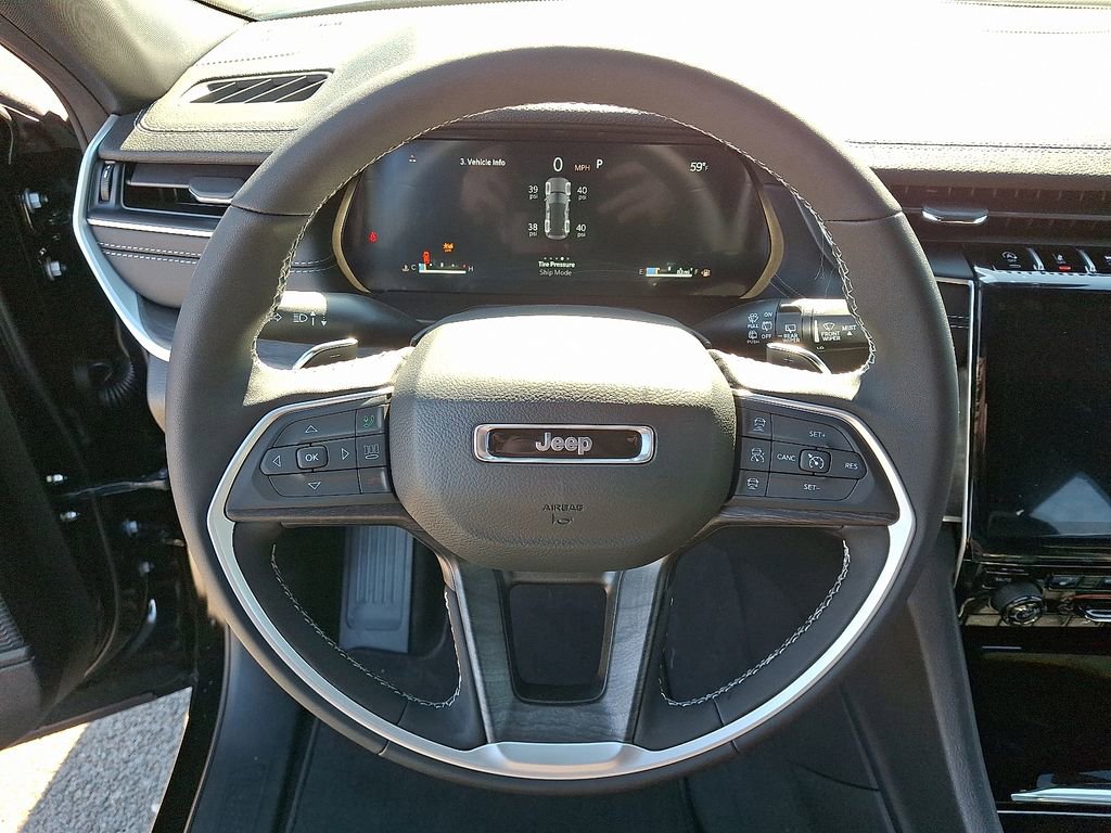 New 2025 Jeep Grand Cherokee Limited image 18