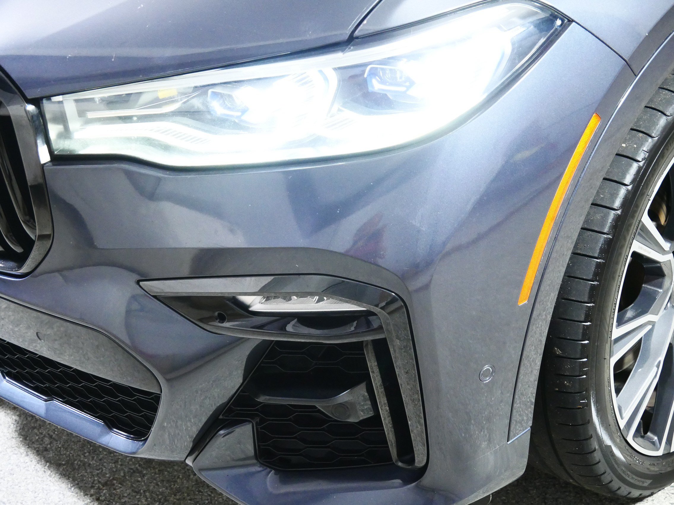 Used 2020 BMW X7 M50i w/ Dynamic Handling Package AWD/4WD image 16