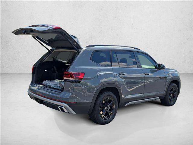 Used 2026 Volkswagen Atlas Peak Edition AWD/4WD image 2
