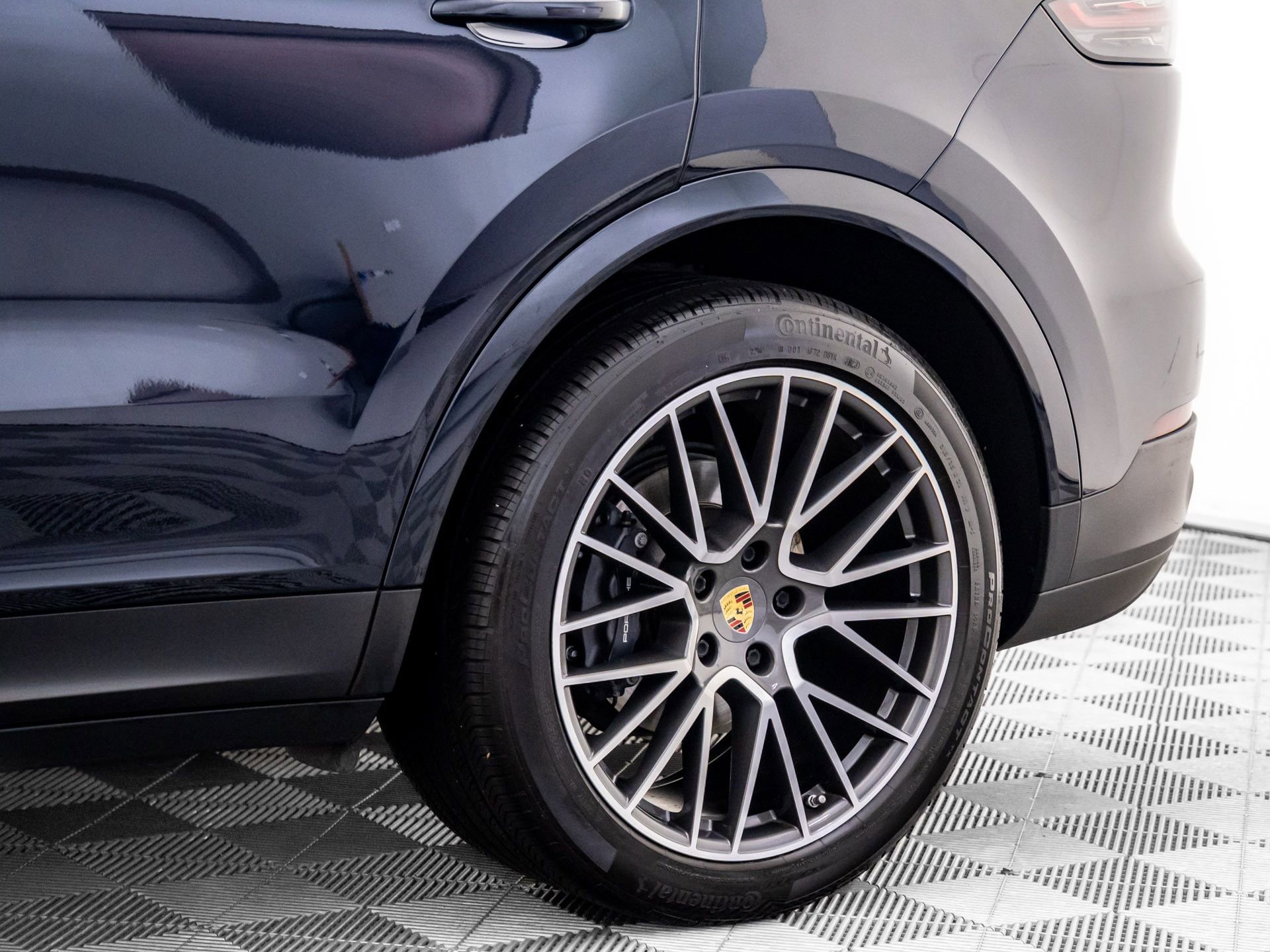 Certified 2021 Porsche Cayenne image 36